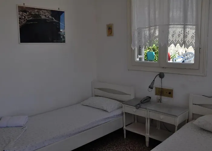 Vicky 2* Piso Livadi